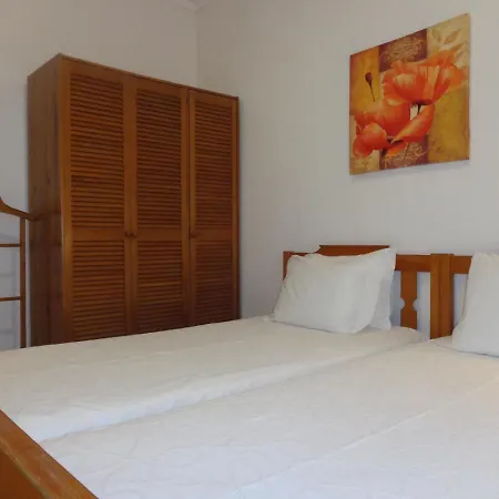 Tenis Mar E Apartment *