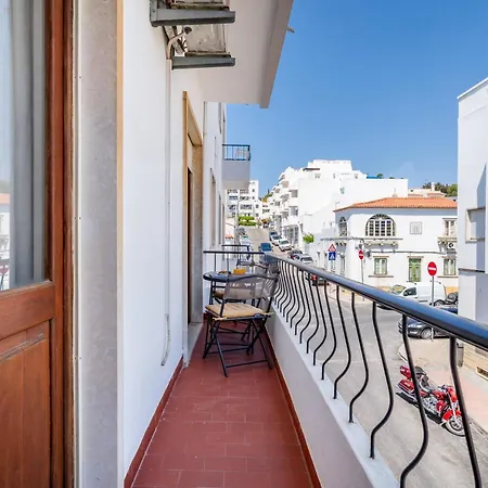 Tenis Mar E Apartment